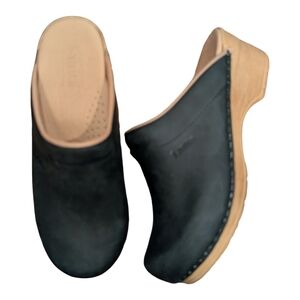 Sanita Ellis Black Leather Clogs 36 EU